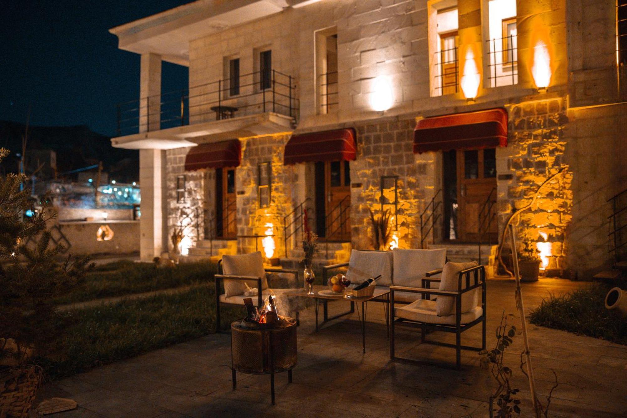 Cavusin Cave House-Cappadocia Bed and Breakfast Göreme Eksteriør billede