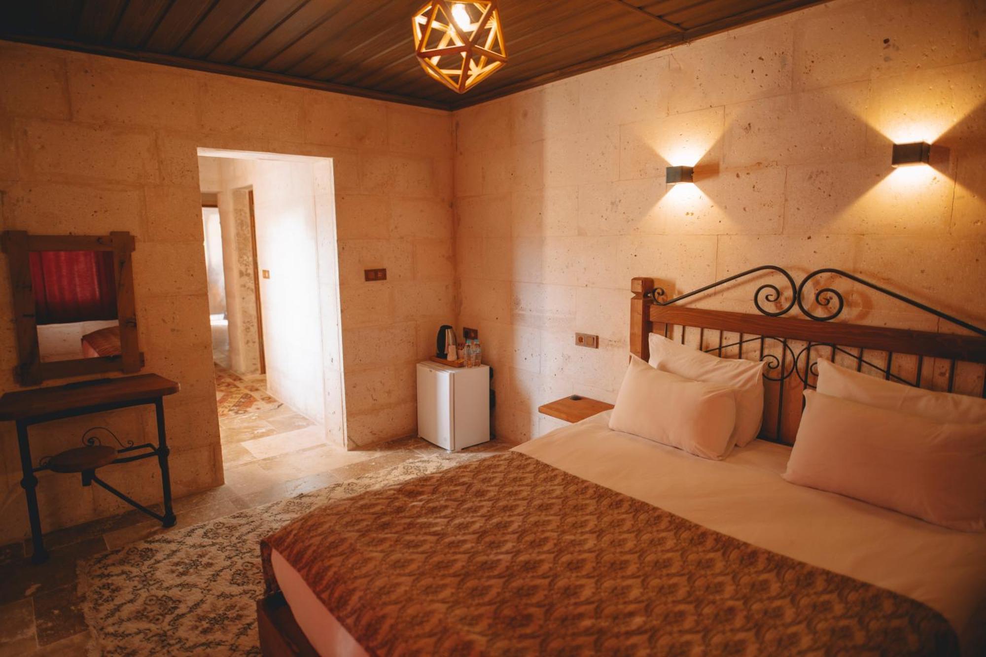Cavusin Cave House-Cappadocia Bed and Breakfast Göreme Eksteriør billede