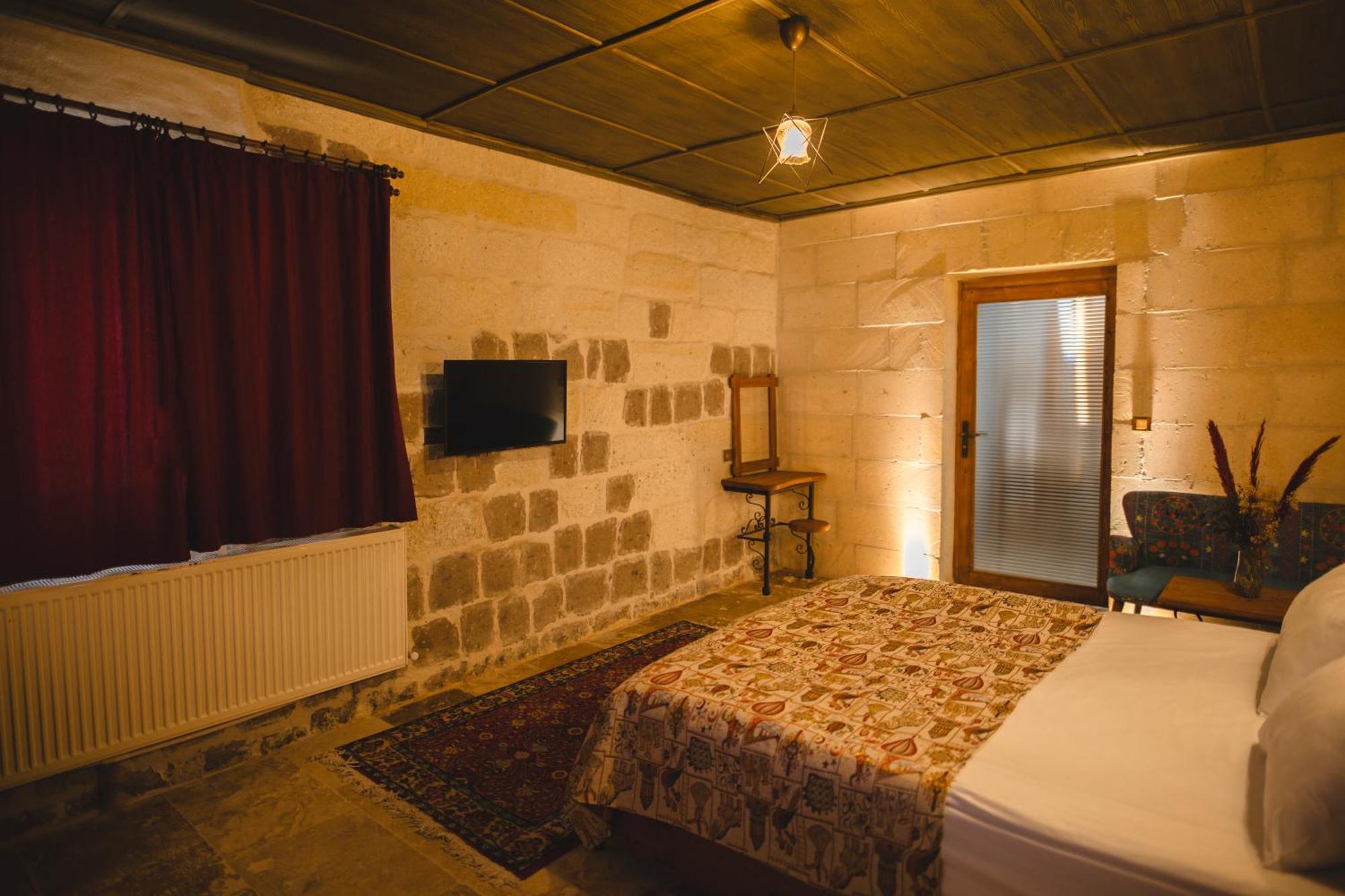 Cavusin Cave House-Cappadocia Bed and Breakfast Göreme Eksteriør billede