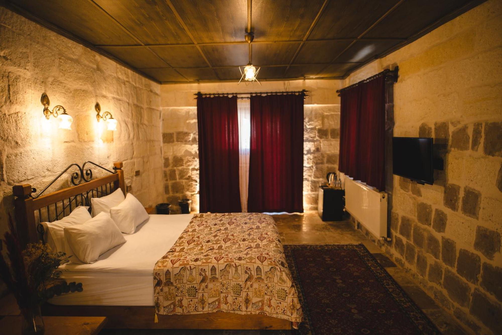 Cavusin Cave House-Cappadocia Bed and Breakfast Göreme Eksteriør billede