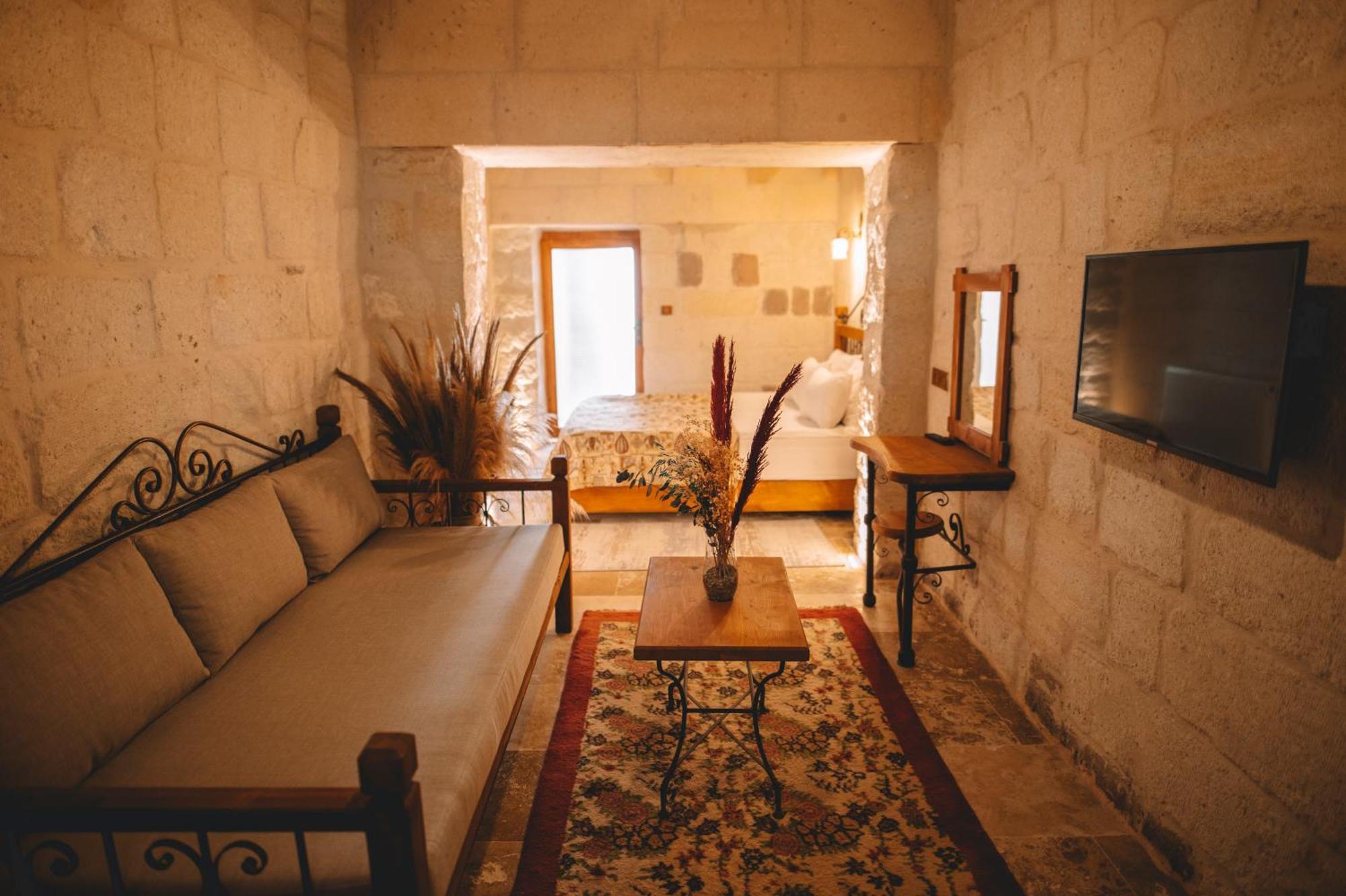 Cavusin Cave House-Cappadocia Bed and Breakfast Göreme Eksteriør billede