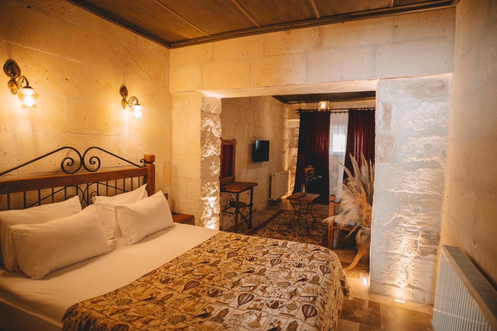 Cavusin Cave House-Cappadocia Bed and Breakfast Göreme Eksteriør billede