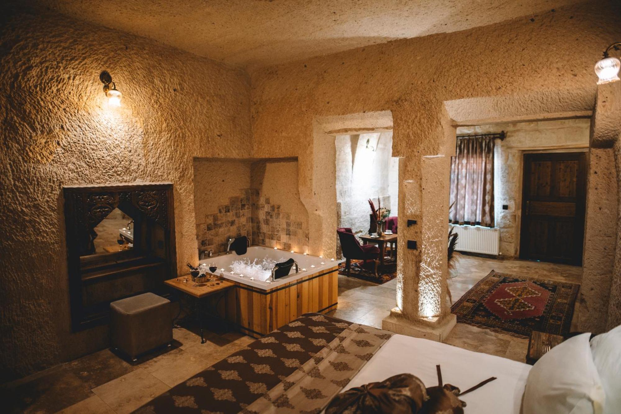 Cavusin Cave House-Cappadocia Bed and Breakfast Göreme Eksteriør billede